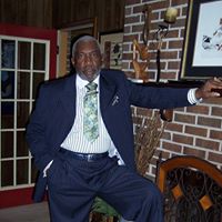 Johnny Wells Photo 6