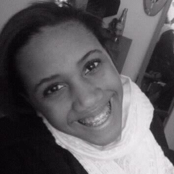 Stephanie Spencer Photo 20