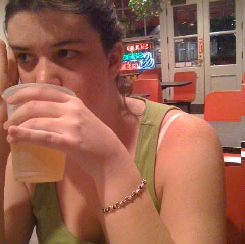 Caroline Adams Photo 23