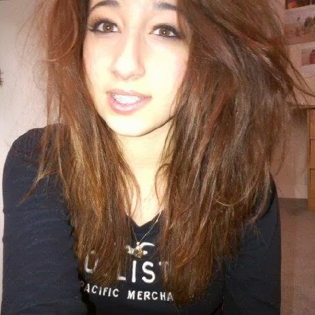 Danielle Wells Photo 24