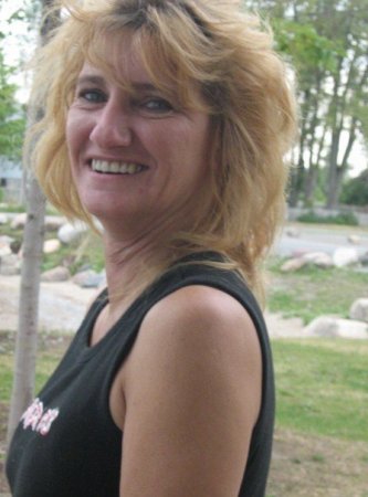 Robyn Cooper Photo 6