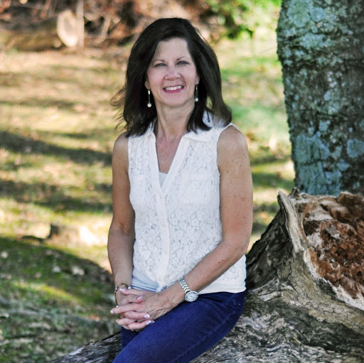 Donna Yates Photo 42