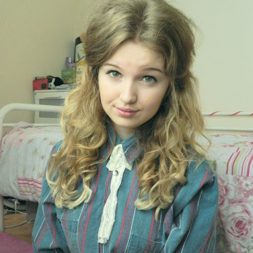 Sophie Garner Photo 22