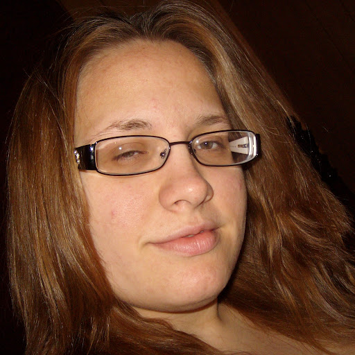 Samantha Smith Photo 27