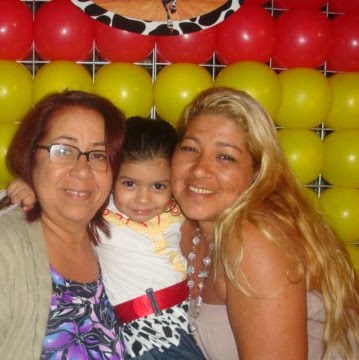 Cynthia Medeiros Photo 27