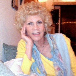 Joan Michaels Photo 3