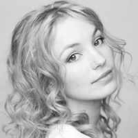 Emily Riley Photo 31