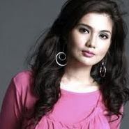 Elizabeth Mojica Photo 11
