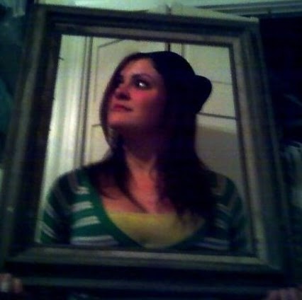 Emily Sanders Photo 34