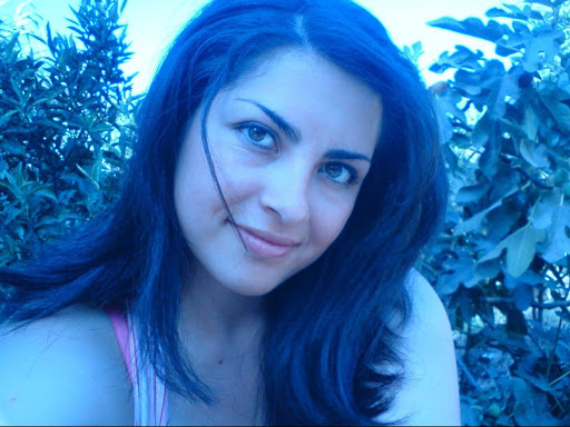 Janette Leon Photo 20