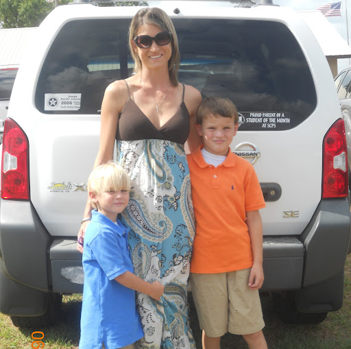 Michele Gilbert Photo 15