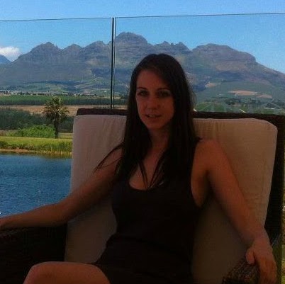 Melanie Burgers Photo 11