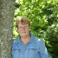 Deborah Griggs Photo 20