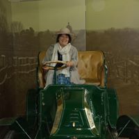 Anne Bostwick Photo 13