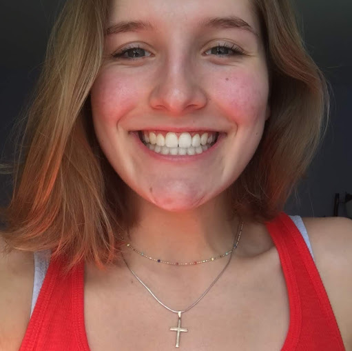 Julia Pelletier Photo 27