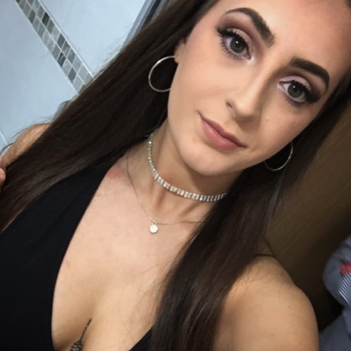 Leah Watson Photo 40