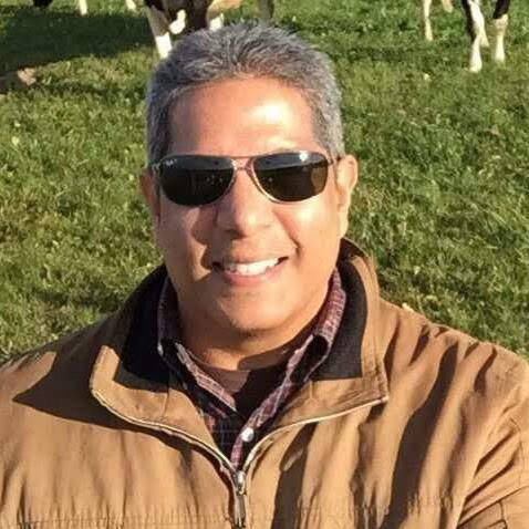 Victor Flores Photo 22