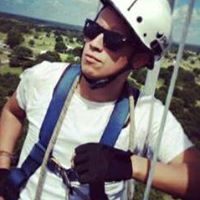 Adrian Vargas Photo 8
