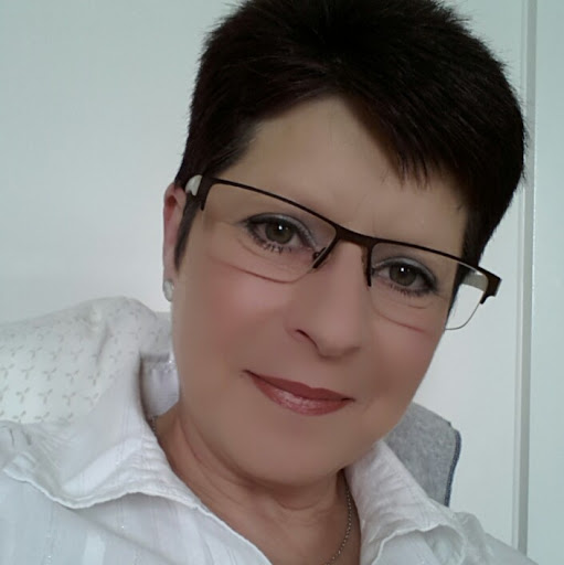Lynne Hope Photo 5