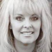 Roxanne Hunt Photo 39