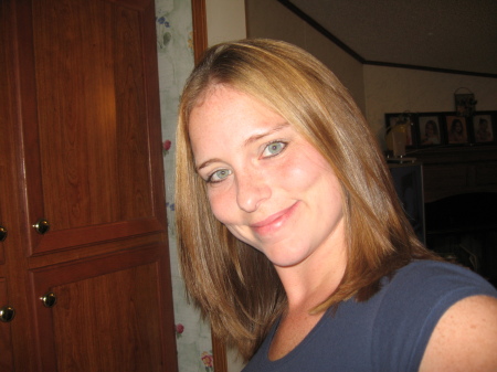 Emily Phillips Photo 19