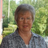 Geraldine Roberts Photo 35