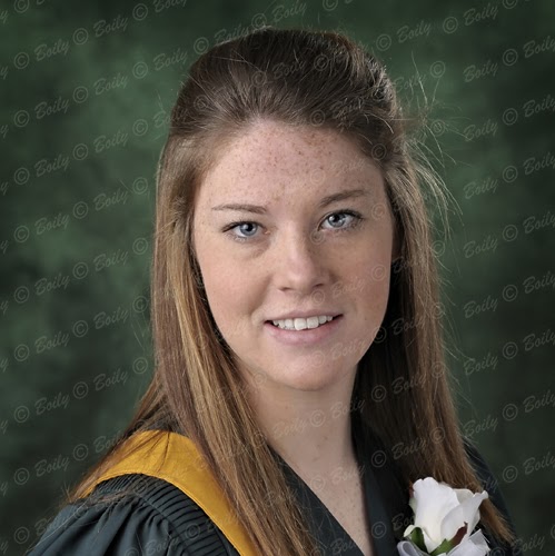Emily Wolfe Photo 16