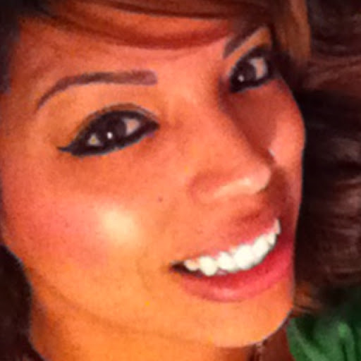 Sandra Guzman Photo 32