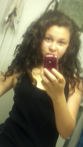 Emily Good Photo 35