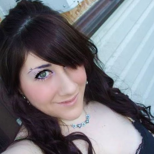 Renee Hardy Photo 11