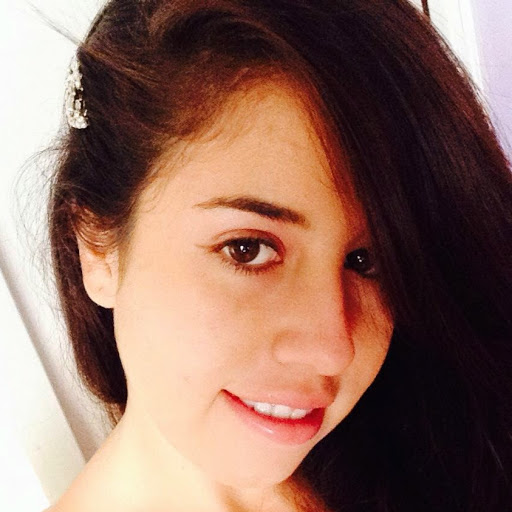 Catherine Moreno Photo 6