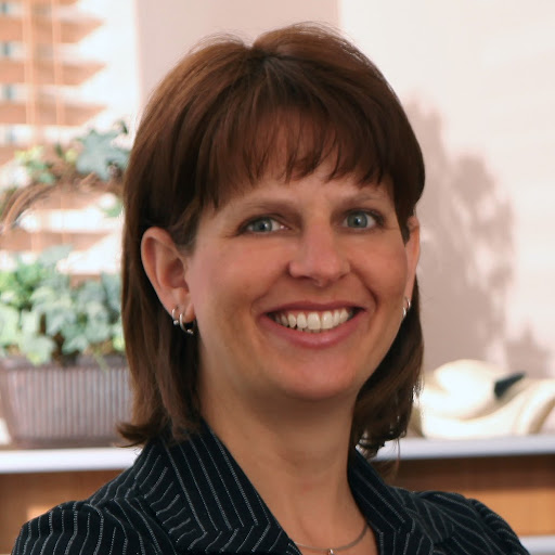 Danielle Nelson Photo 18