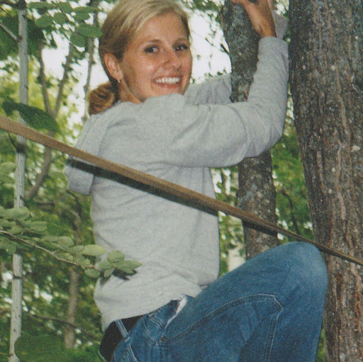 Jennifer Cummings Photo 47