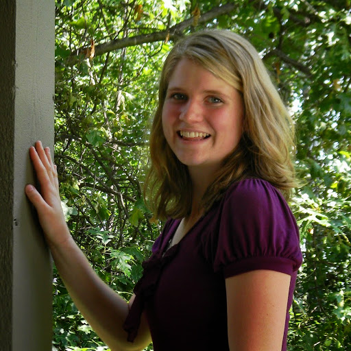 Heidi Rowe Photo 8