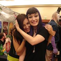 Robyn Graves Photo 7