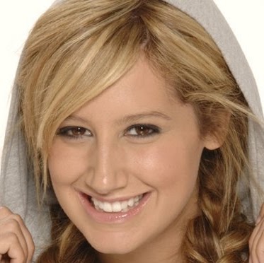 Elizabeth Hyde Photo 14
