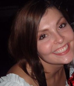Julie Barnes Photo 16