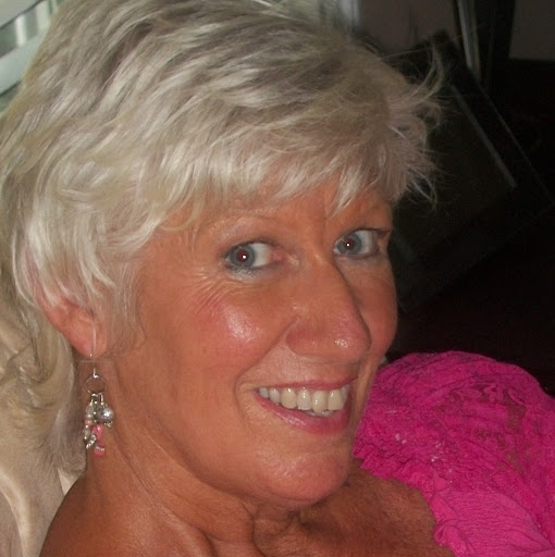 Shelley Weller Photo 7
