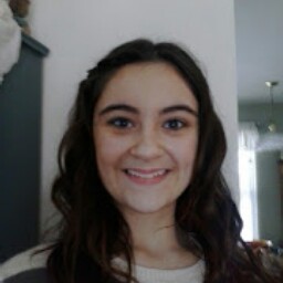 Sarah Webb Photo 6