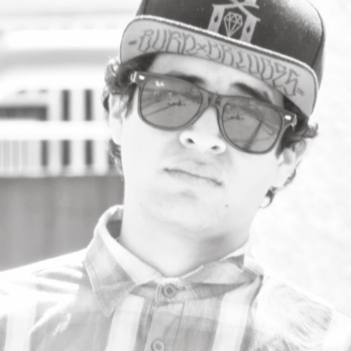 Fidel Chavez Photo 36