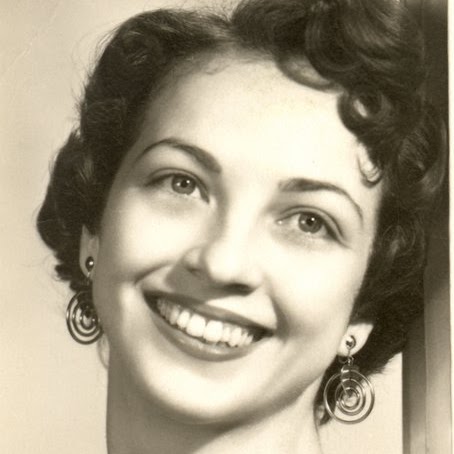 Carolyn Armstrong Photo 39