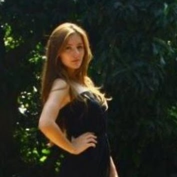 Elizabeth Sweet Photo 13