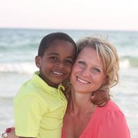 Laura Thayer Photo 8