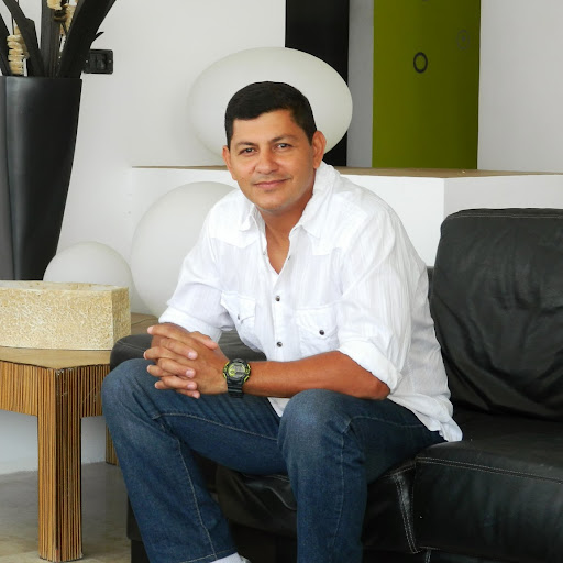 Alexander Lopez Photo 7