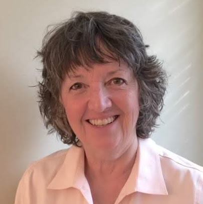 Anne Davis Photo 38