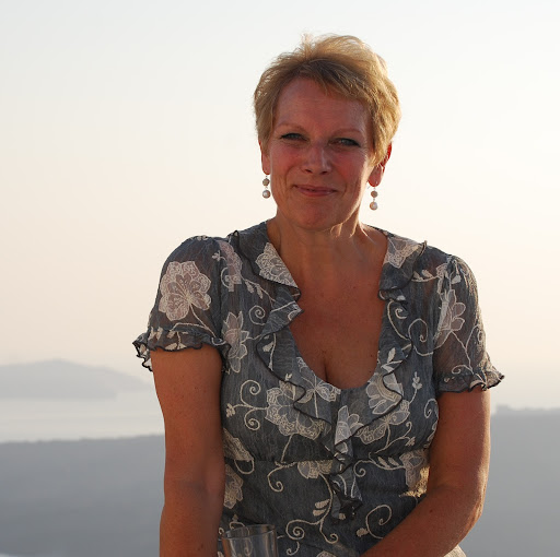 Lynne Morgan Photo 51