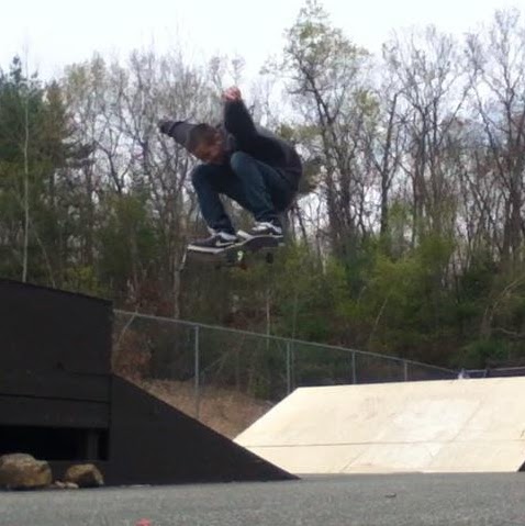 Jesse Lloyd Photo 31