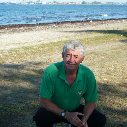 Rigoberto Salinas Photo 8