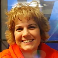 Mary Heiman Photo 6