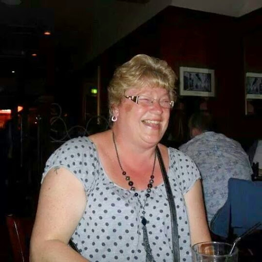Rebecca Carver Photo 40